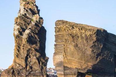 Mosteiros Cliffs